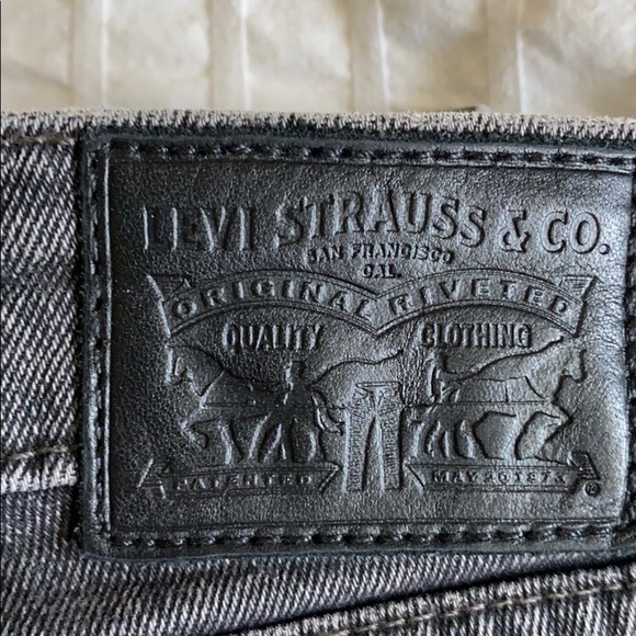 Jeans - Picture 2 of 4